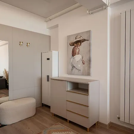 Апартаменты Alex Seaside Loft At Stefan Building