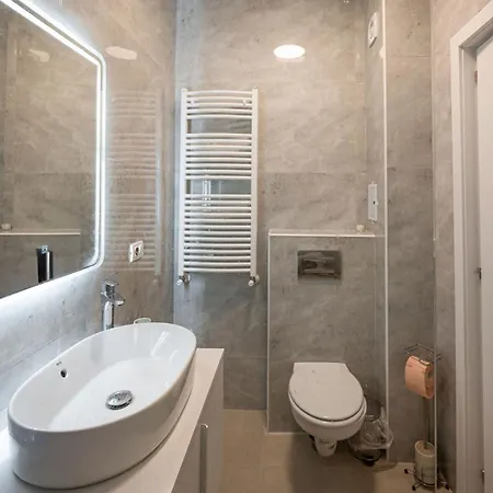Alex Seaside Loft At Stefan Building * Нэводари