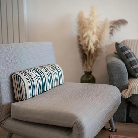 Alex Seaside Loft At Stefan Building Апартаменты
